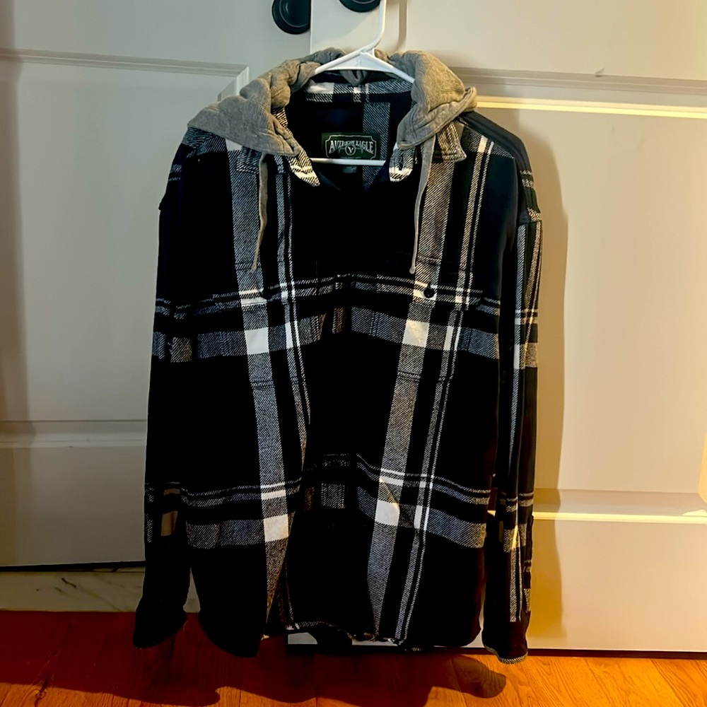 COPY - American Eagle flannel shirt with removable gray hood (S)